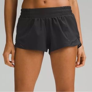 lululemon Hotty Hot Low-Rise Lined Short 2.5"